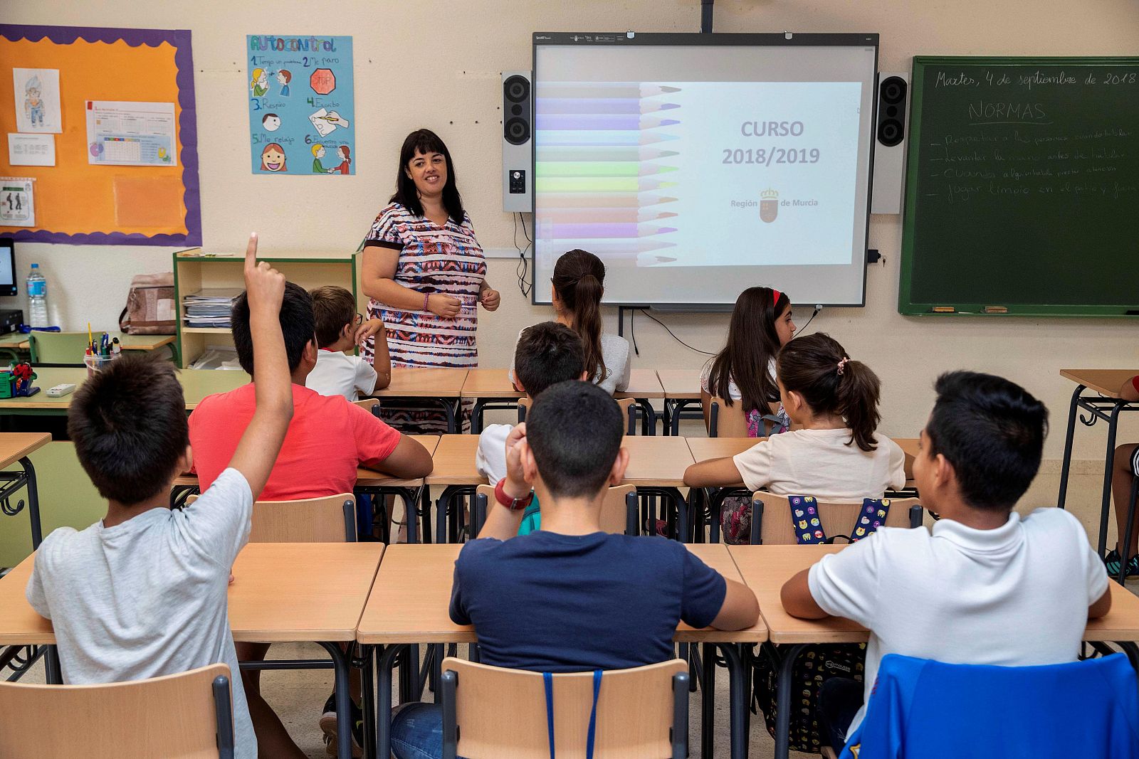 Alumnos de primaria en su primer día de clase en Murcia