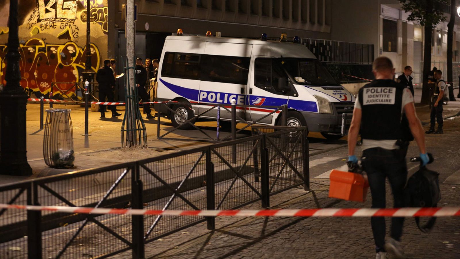 Al menos siete heridos por un ataque con cuchillo en París