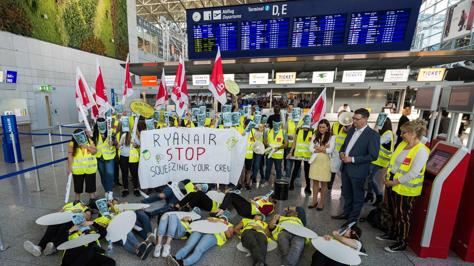 Protesta de los trabajadores de Ryanair en el aeropuerto de Fráncfort