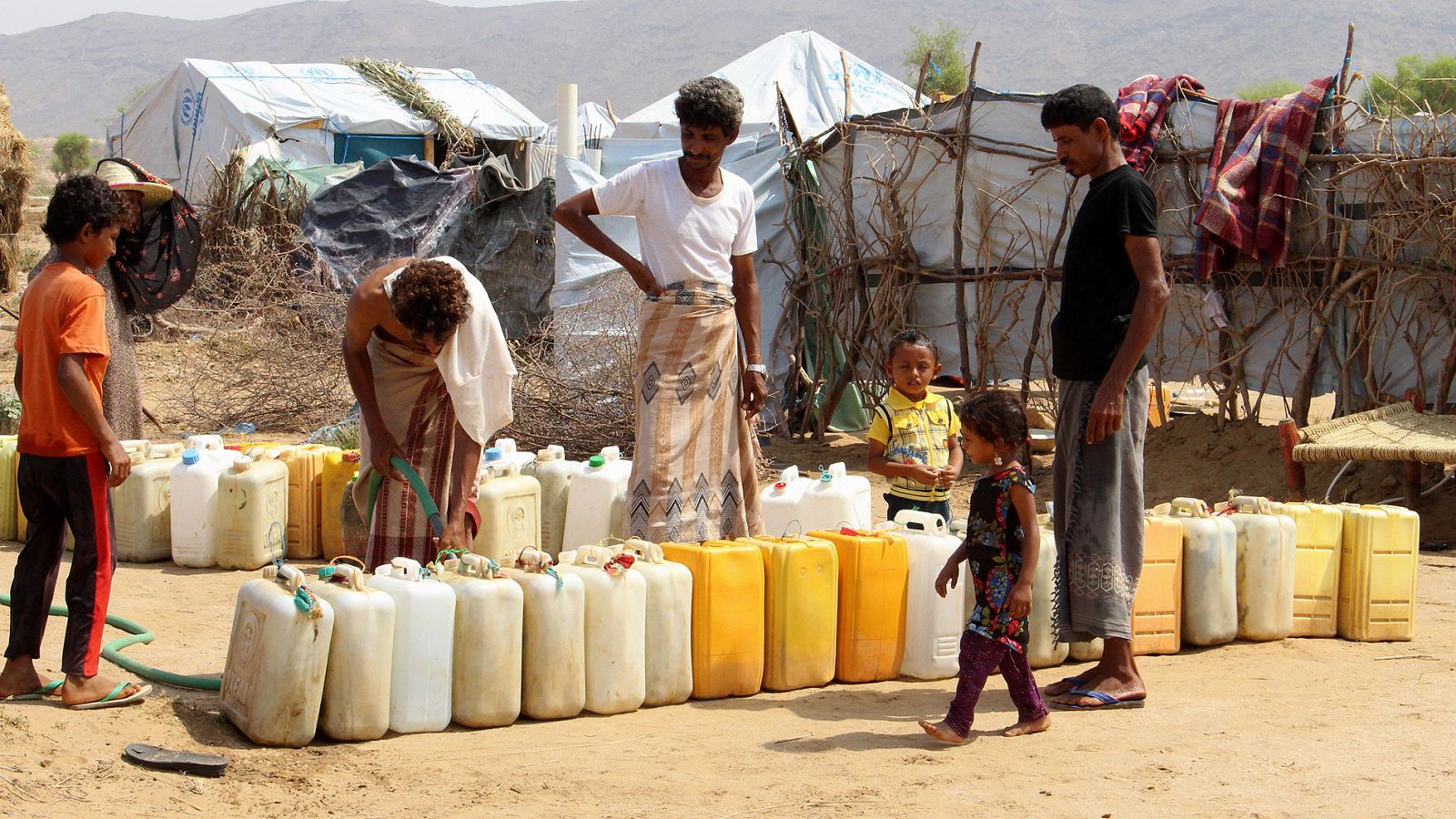Desplazados yemeníes en un pueblo del distrito de Abs, al norte del país