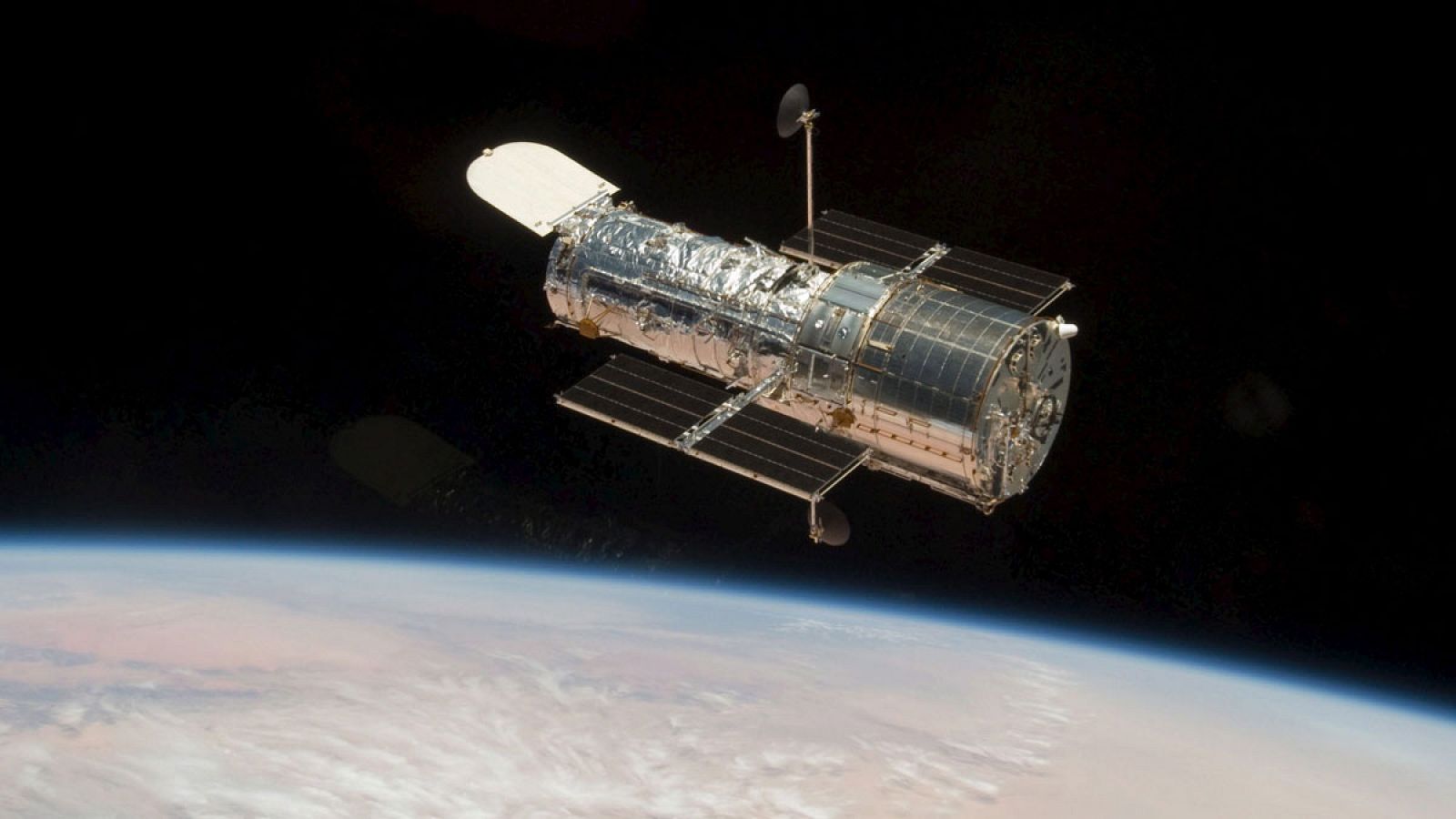 El telescopio espacial Hubble lleva en órbita desde 1990.