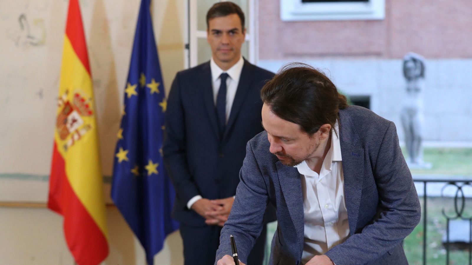 Sánchez e Iglesias firman en La Moncloa el acuerdo sobre el proyecto de ley de presupuestos para 2019
