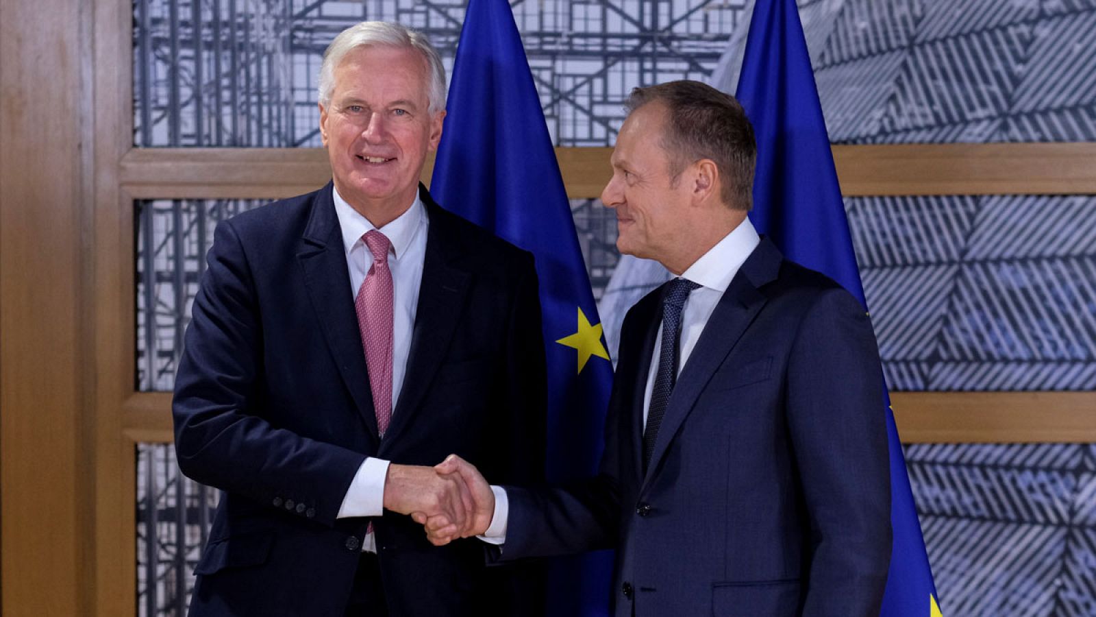 El negociador jefe comunitario, Michel Barnier y Donald Tusk se reúnen en Bruselas