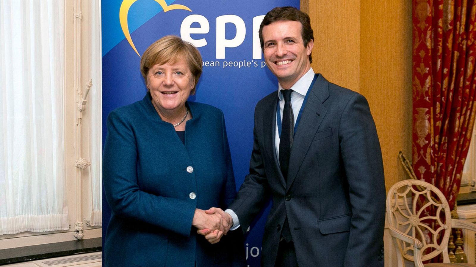 Pablo Casado se reúne con Angela Merkel