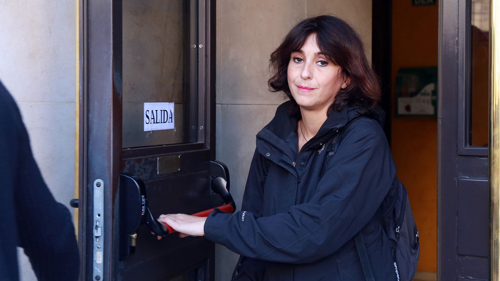 Juana Rivas en una imagen de archivo, a su salida del juzgado de lo Penal 1 de Granada