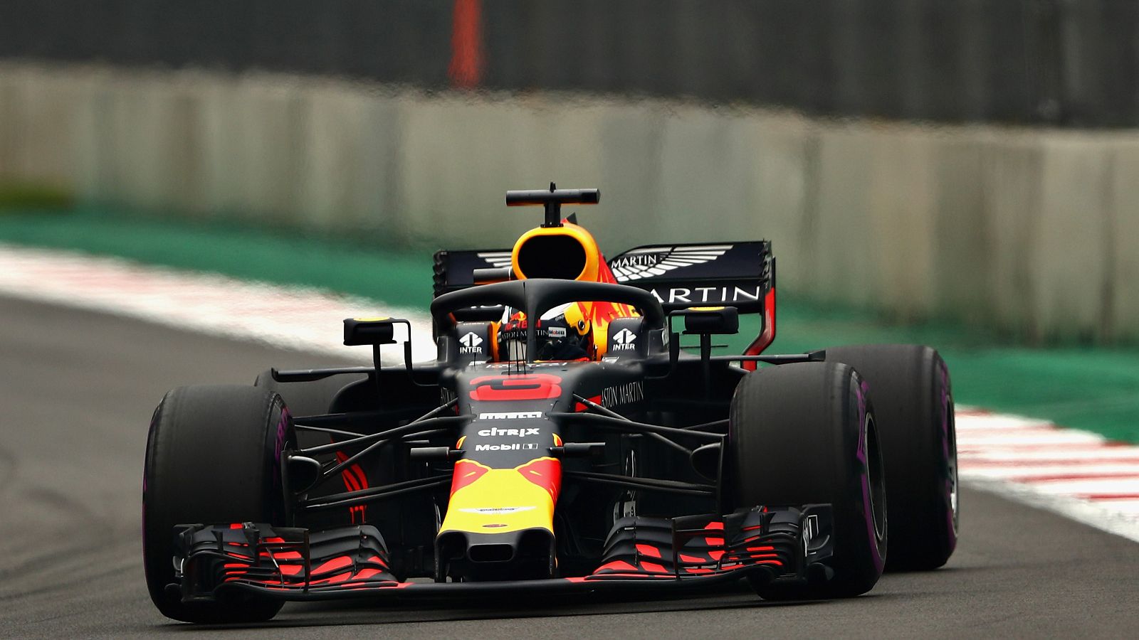 Daniel Ricciardo (Red Bull), pole en México.