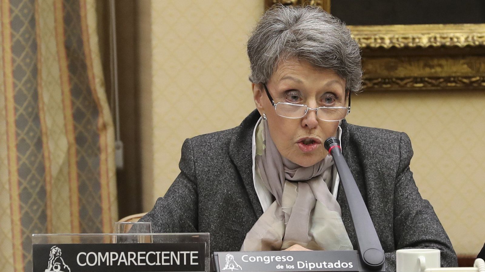 La administradora provisional de RTVE, Rosa María Mateo, comparece ante la Comisión Mixta