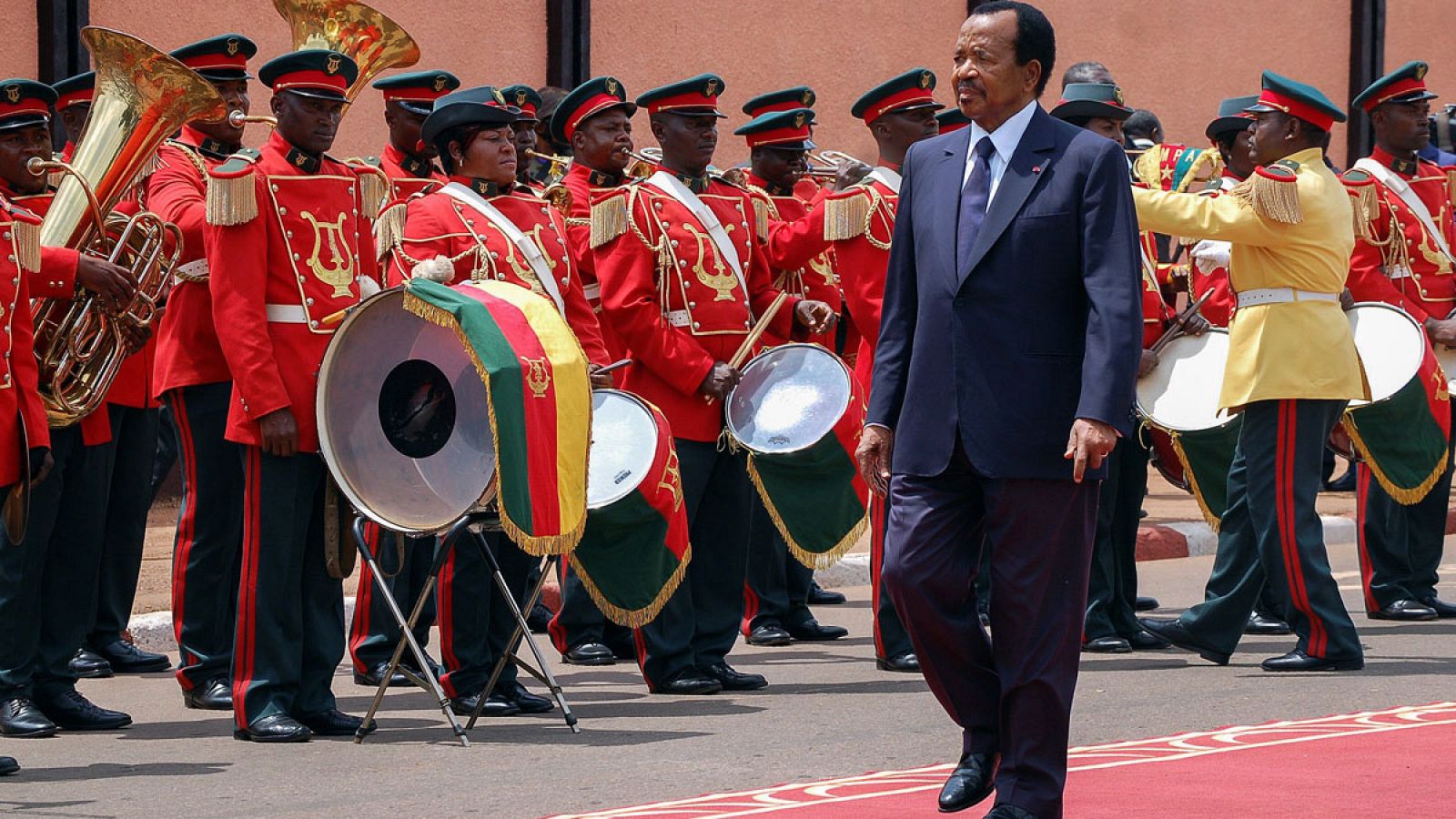 El presidente de Camerún, Paul Biya, durante la ceremonia de este martesen la que ha jurado su cargo ante la Asamblea Nacional para un séptimo mandato, en Yaundé.