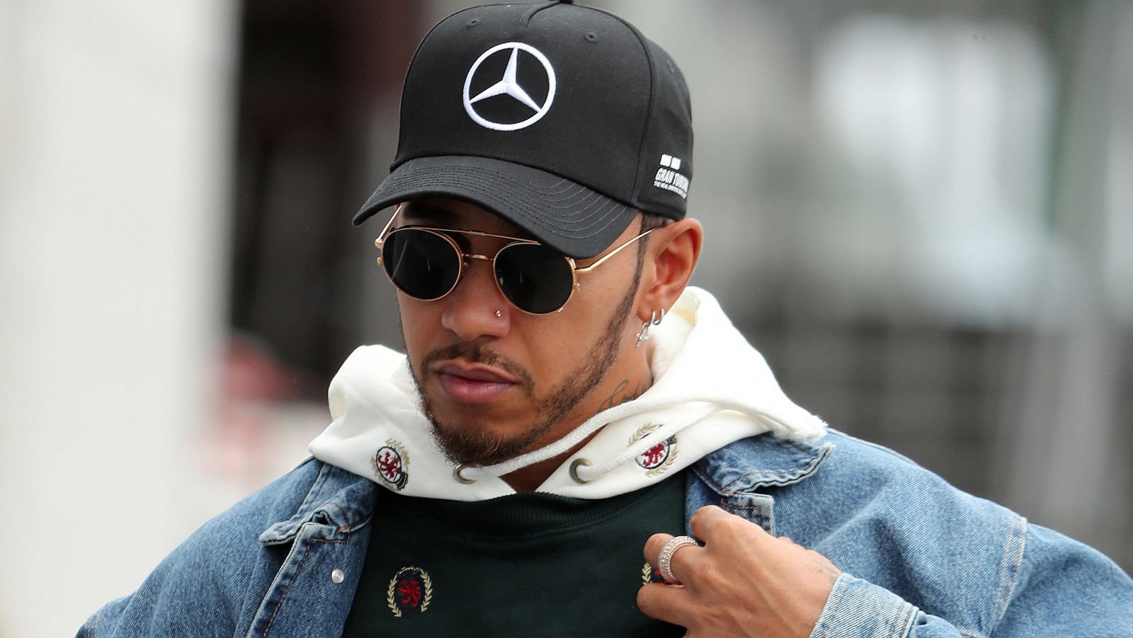 El piloto inglés Lewis Hamilton, a su llegada a Interlagos (Brasil).