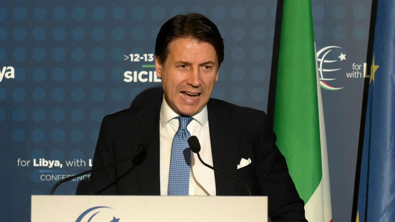 El primer ministro italiano, Giuseppe Conte, en una rueda de prensa durante la conferencia sobre Libia celebrada en Palermo