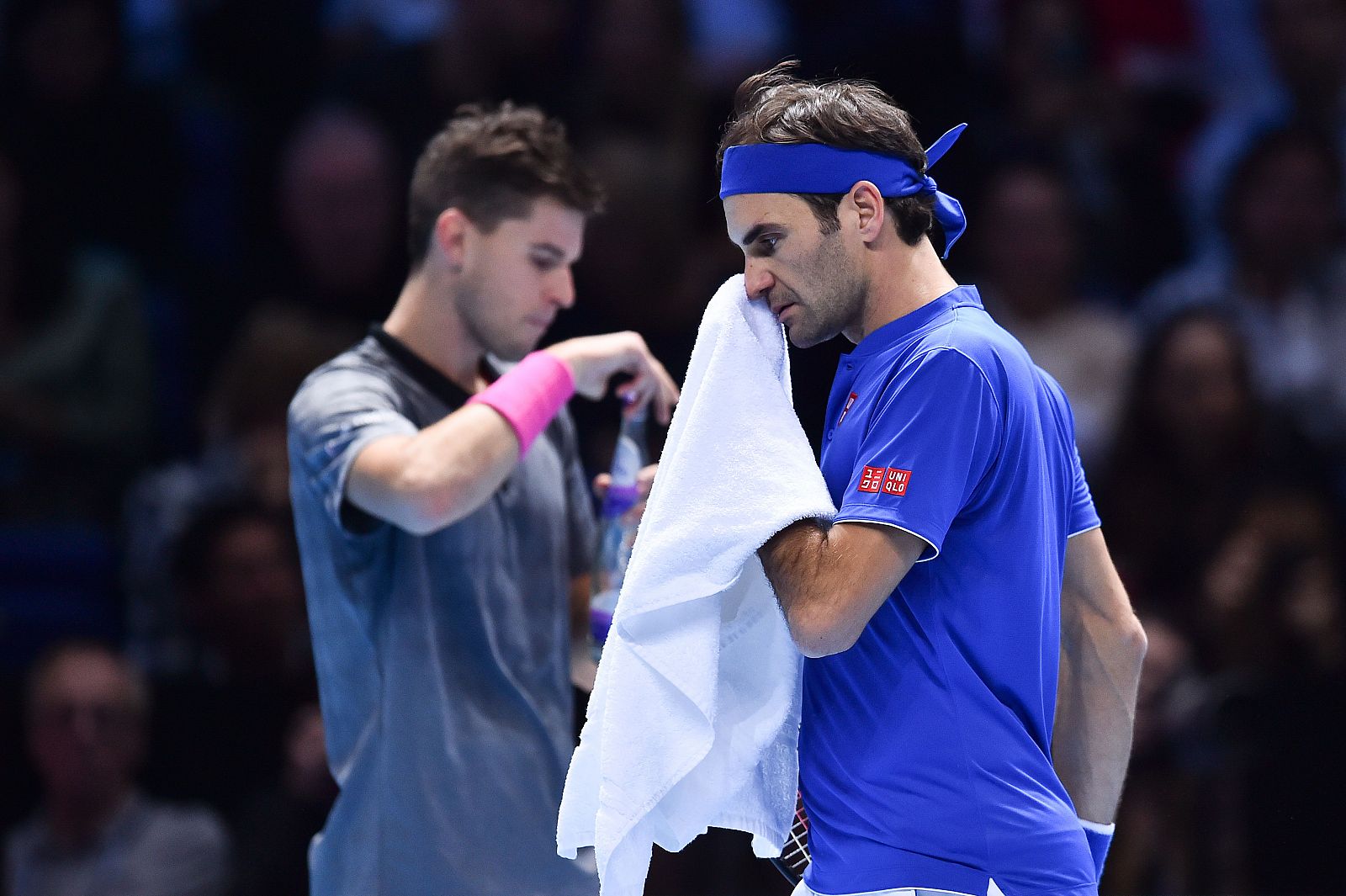 Imagen del duelo entre Roger Federer y Dominic Thiem.