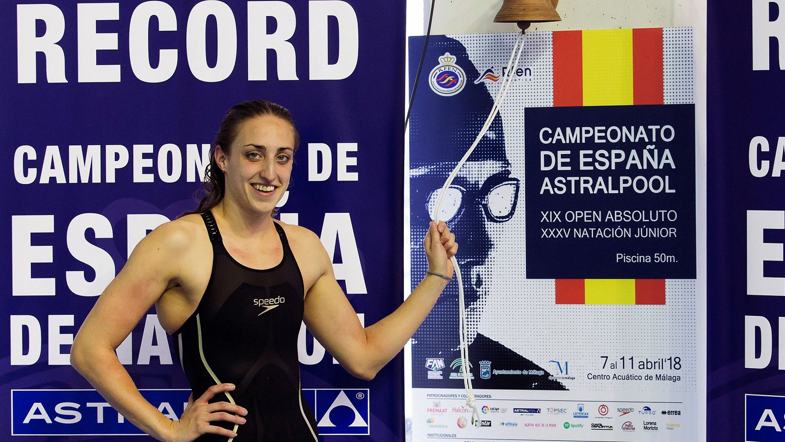 La nadadora Lidón Muñoz del Campo, tras conseguir el anterior récord de España.