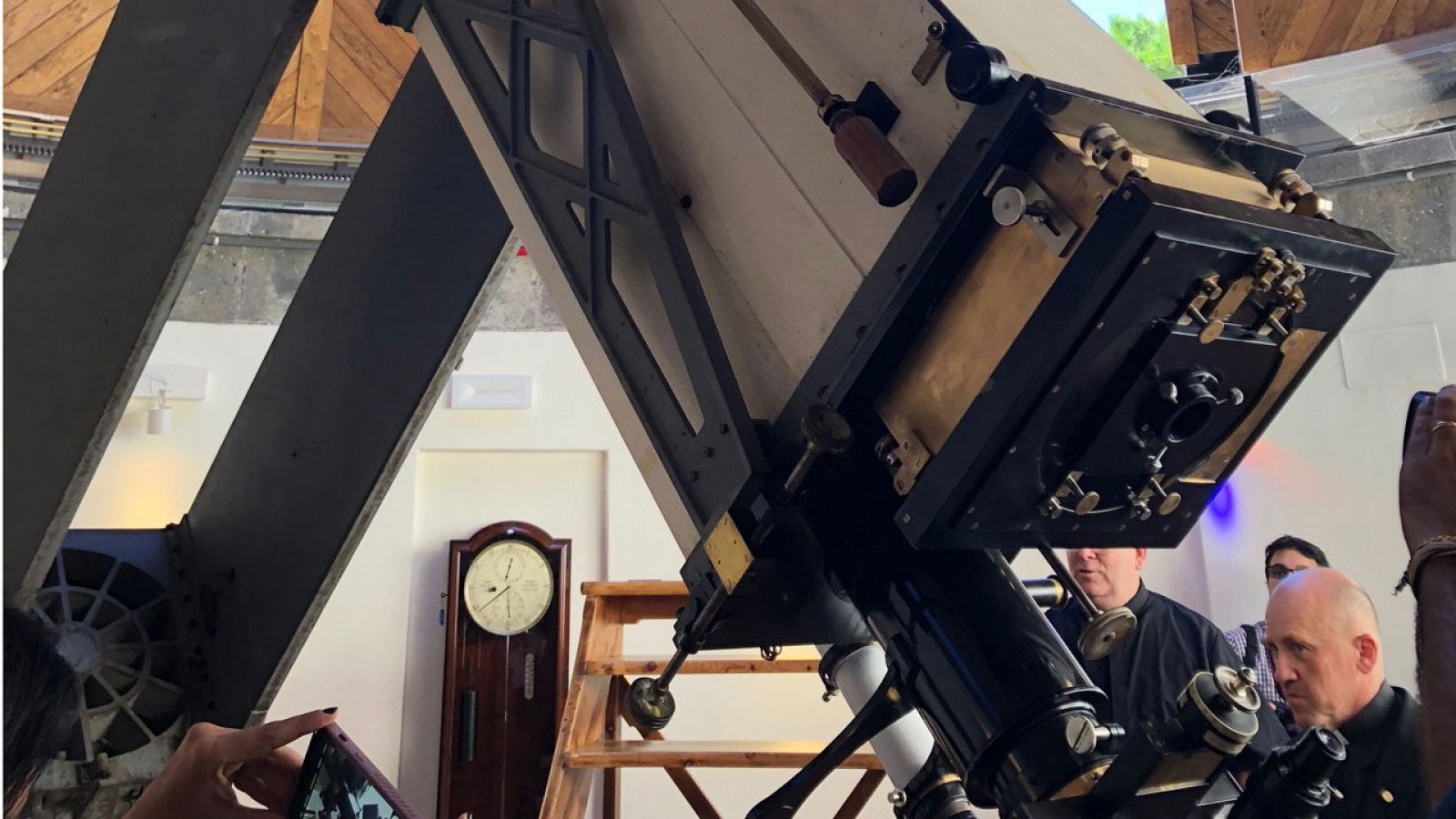 El Observatorio del Vaticano busca a Dios con telescopios