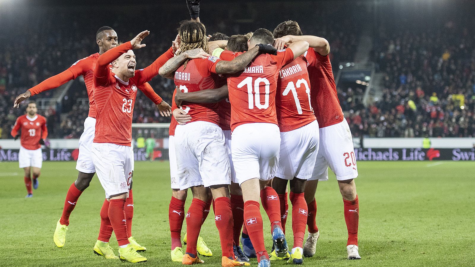 Los jugadores suizos celebran el triunfo sobre Bélgica.