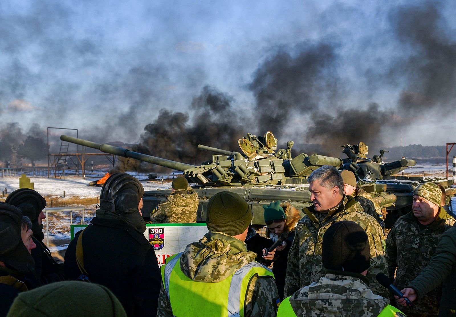 El presidente ucraniano, Petró Poroshenko durante unas maniobras militares en Chemihiv, Ucrania