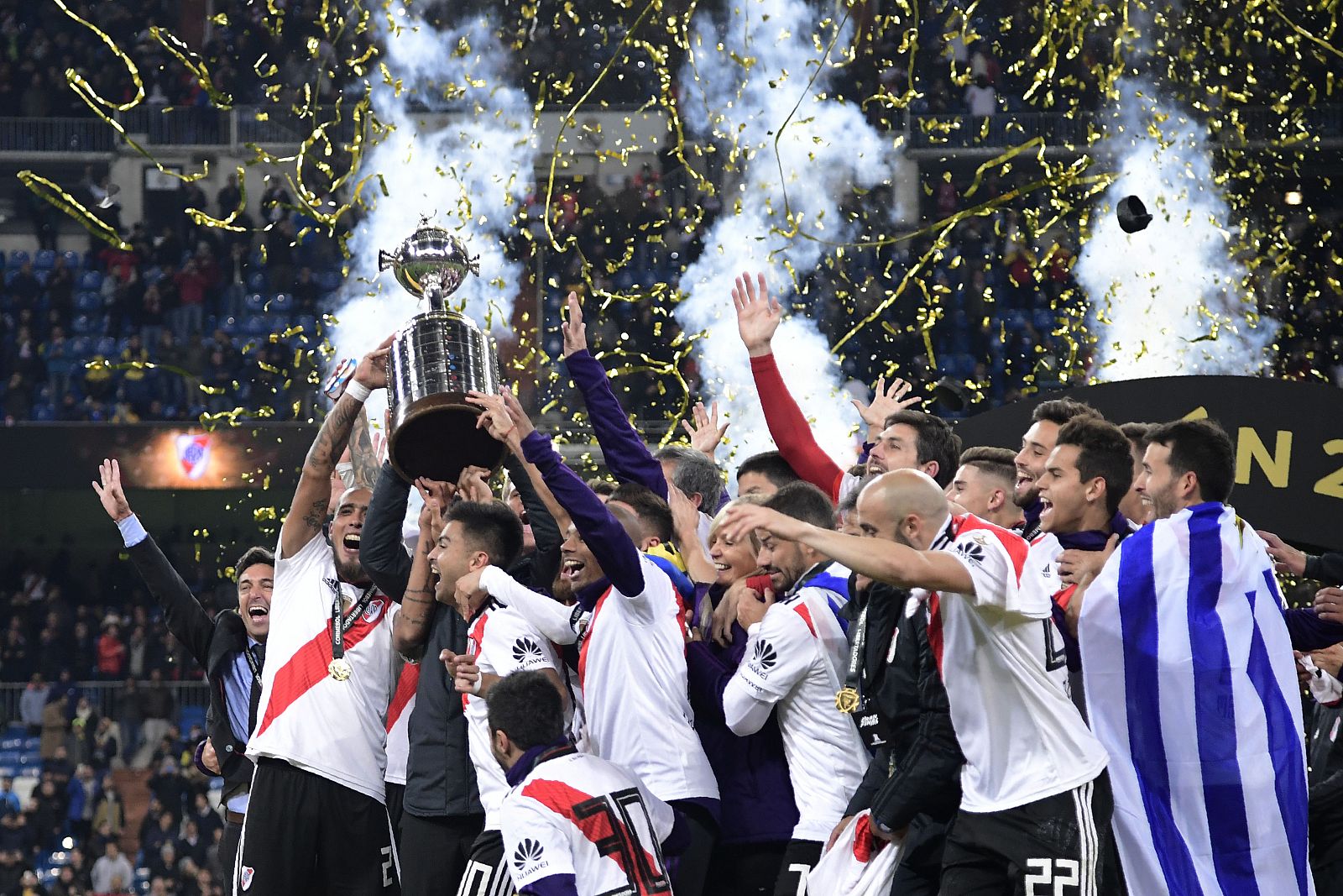 Los jugadores de River celebran la victoria ante Boca.