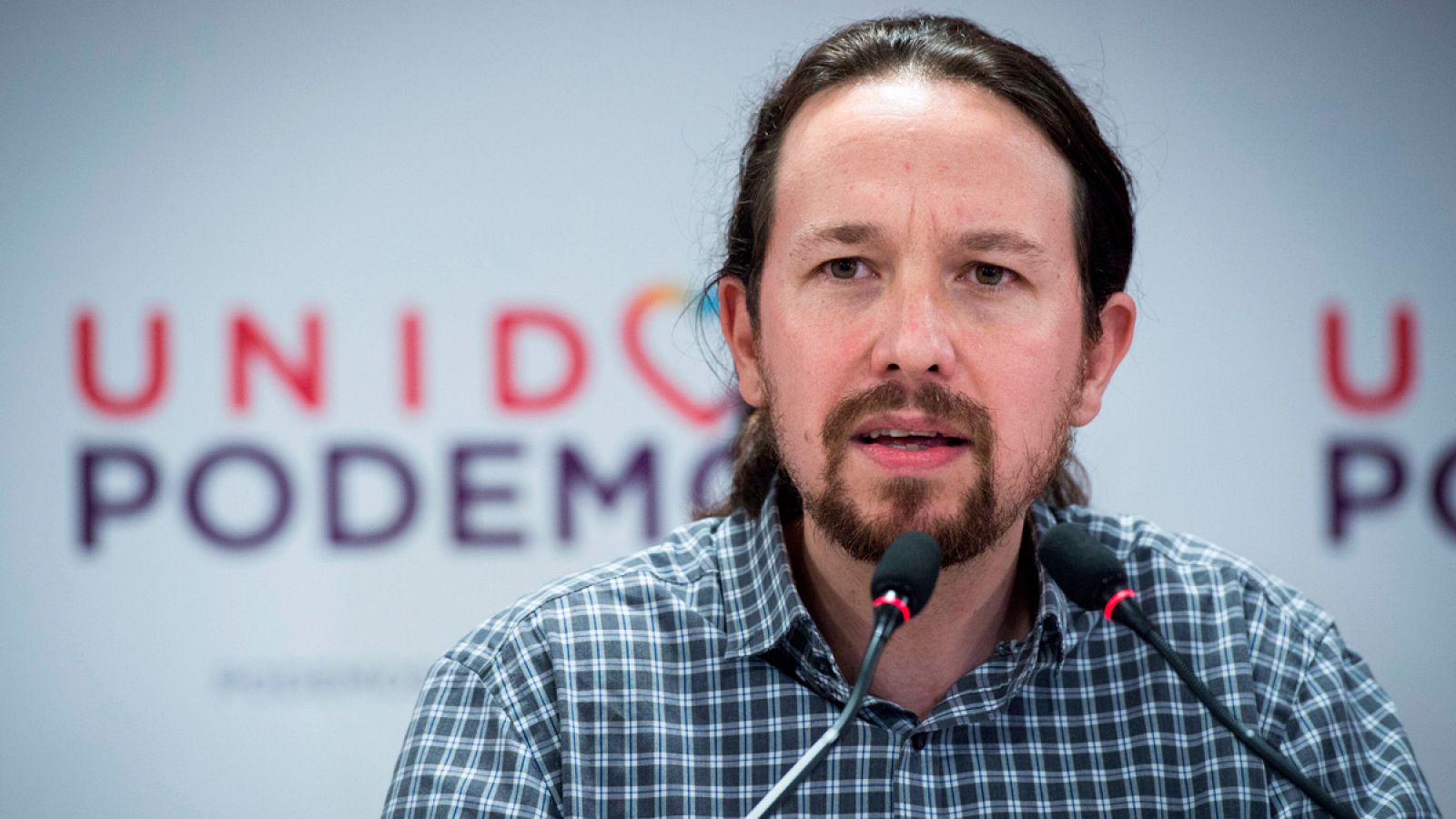 El líder de Podemos, Pablo Iglesias, en una comparecenci en la sede de Podemos en Madrid
