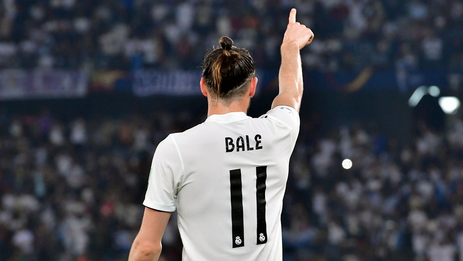 Gareth Bale celebra su triplete en las semifinales del Mundialito.
