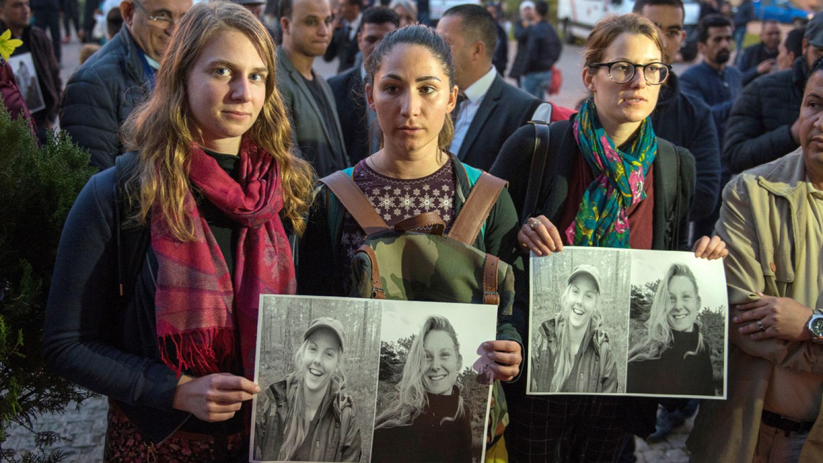 Homenaje por las dos turistas asesinadas en la Catedral de San Pedro, Rabat