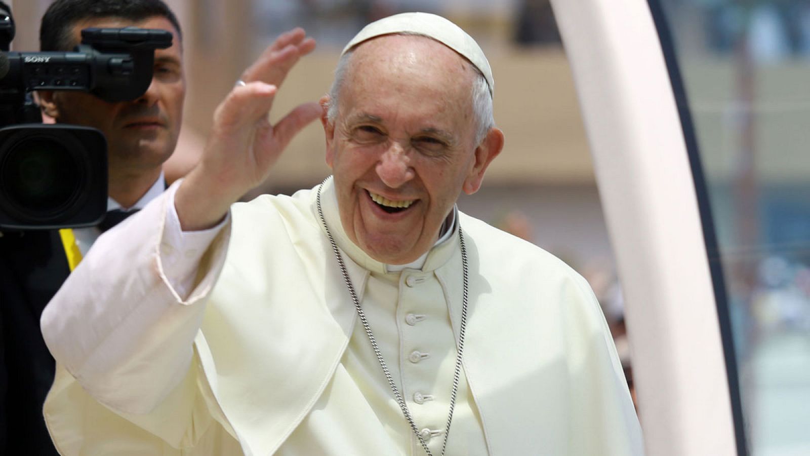 El papa Francisco preside su tradicional audiencia general de los miércoles en la sala Nervi, en el Vaticano, hoy, 12 de diciembre de 2018