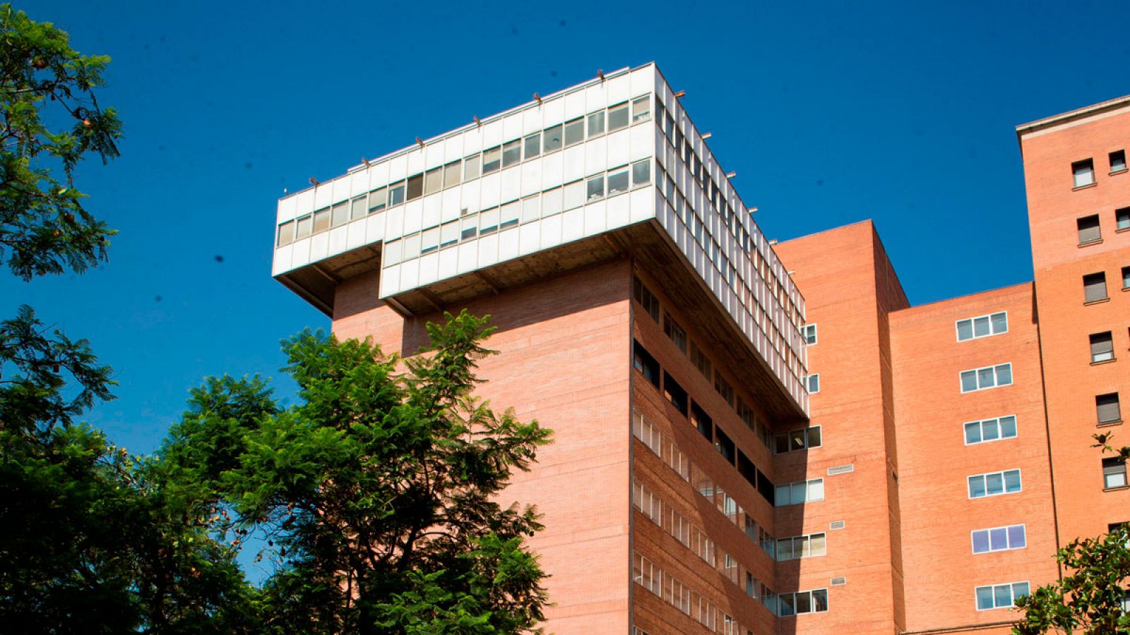 Fachada del hospital Vall d'Hebron en Barcelona