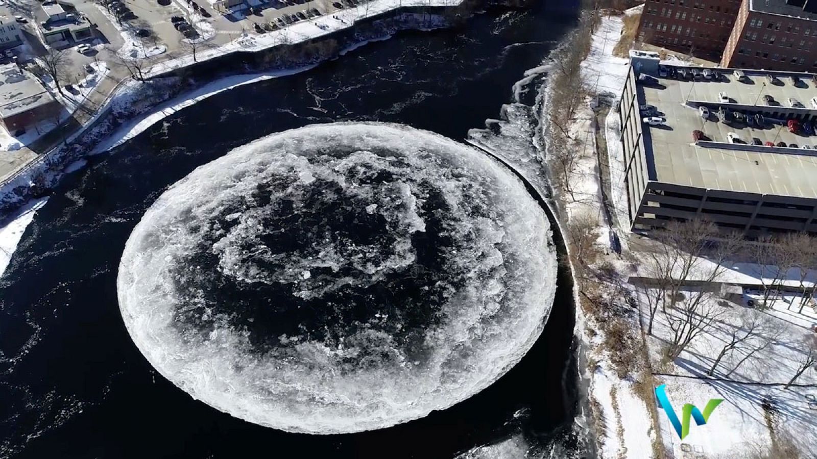 Imagen aérea del disco de hielo surgido en el río Presumpscot.