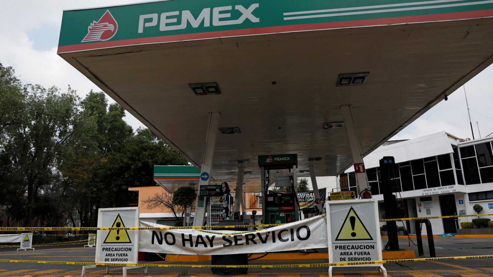 Una gasolinera cerrada en la Ciudad de México