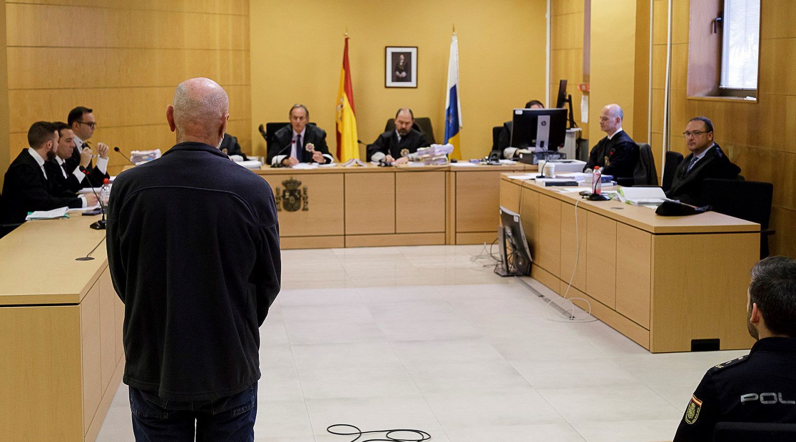La Audiencia de Santa Cruz de Tenerife comenza el juicio contra el exseleccionador nacional de pruebas combinadas de atletismo, Miguel Ángel Millán.