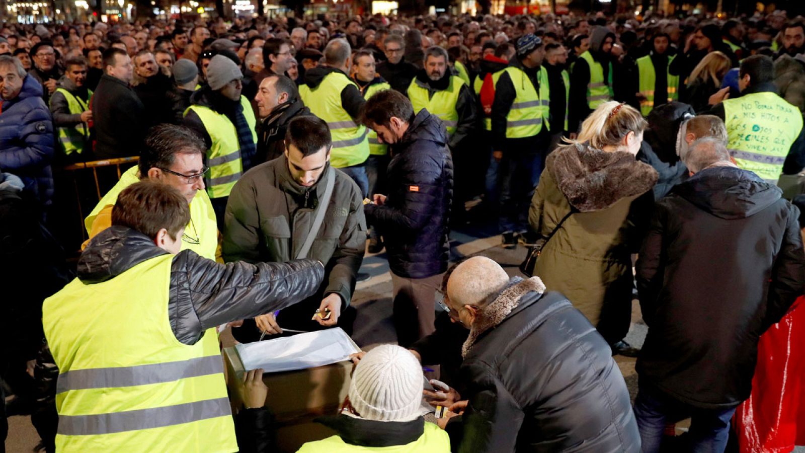 Los taxistas de Barcelona desconvocan la huelga indefinida