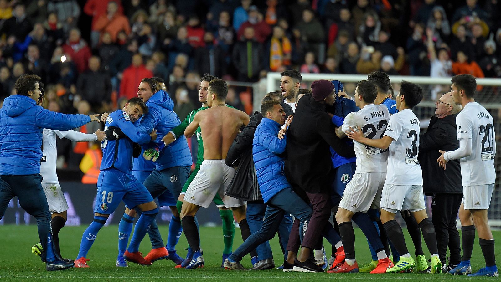 Sancionan con cuatro partidos a Diakhaby y Bruno y con dos a Mata y Suárez