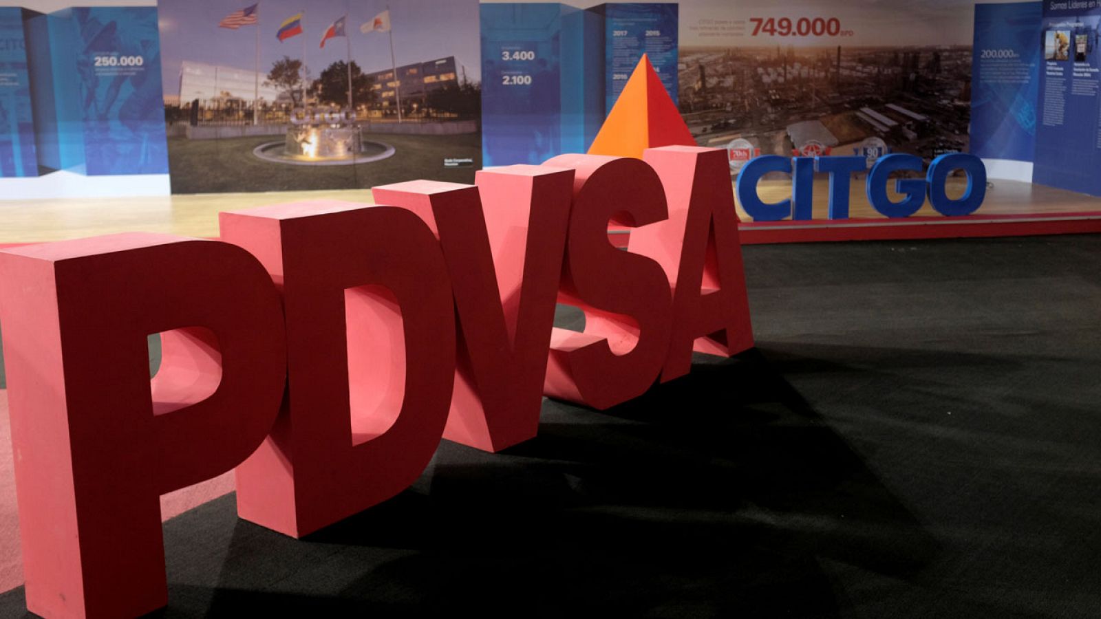Logos de la petrolera venezolana PDVSA y su filial estadounidense