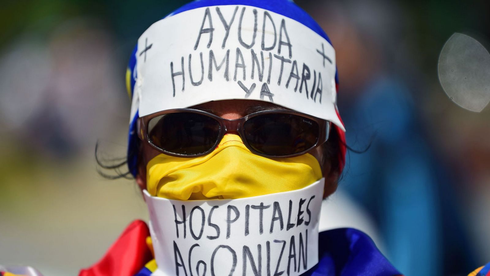 Un partidario del líder opositor y autoproclamado presidente, Juan Guaidó, durante una manifestación en Caracas el 23 de febrero de 2019.