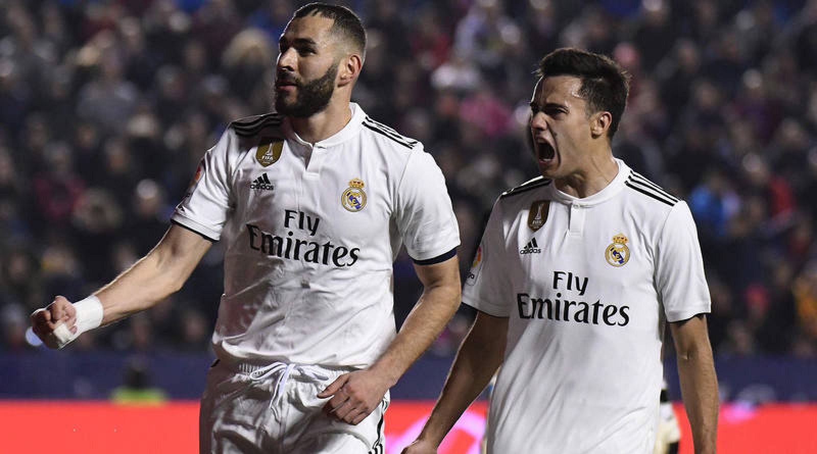Benzema y Reguilón, dos de los jugadores más destacados de las últimas semanas en el Real Madrid.
