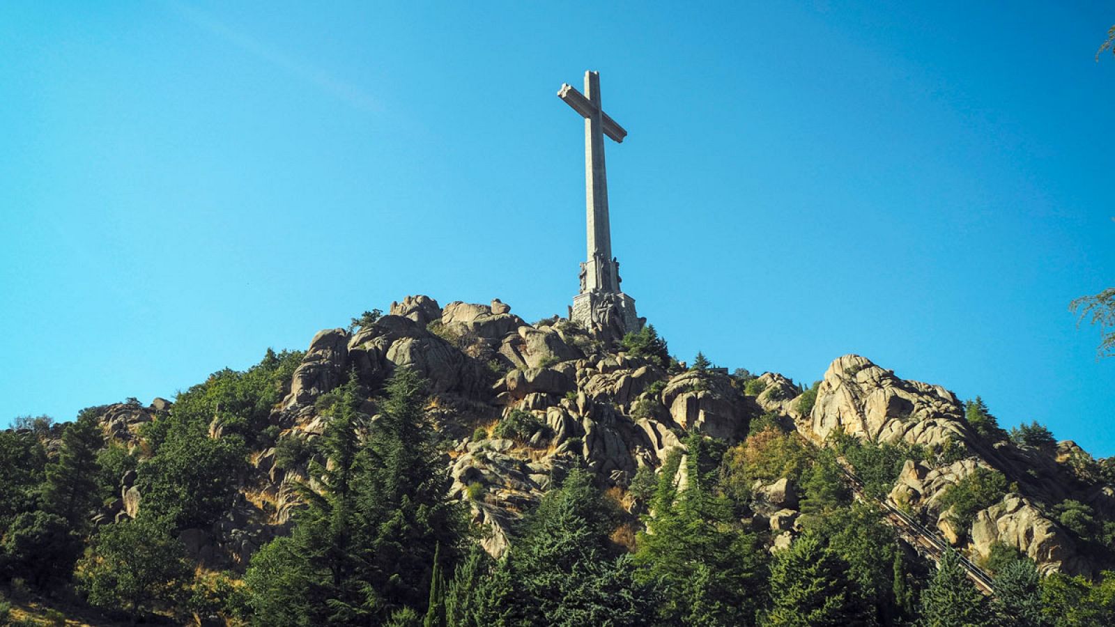 Vista general del Valle de los Caídos, un monumento construido entre 1940 y 1958, considerado como el mayor símbolo del franquismo en España.