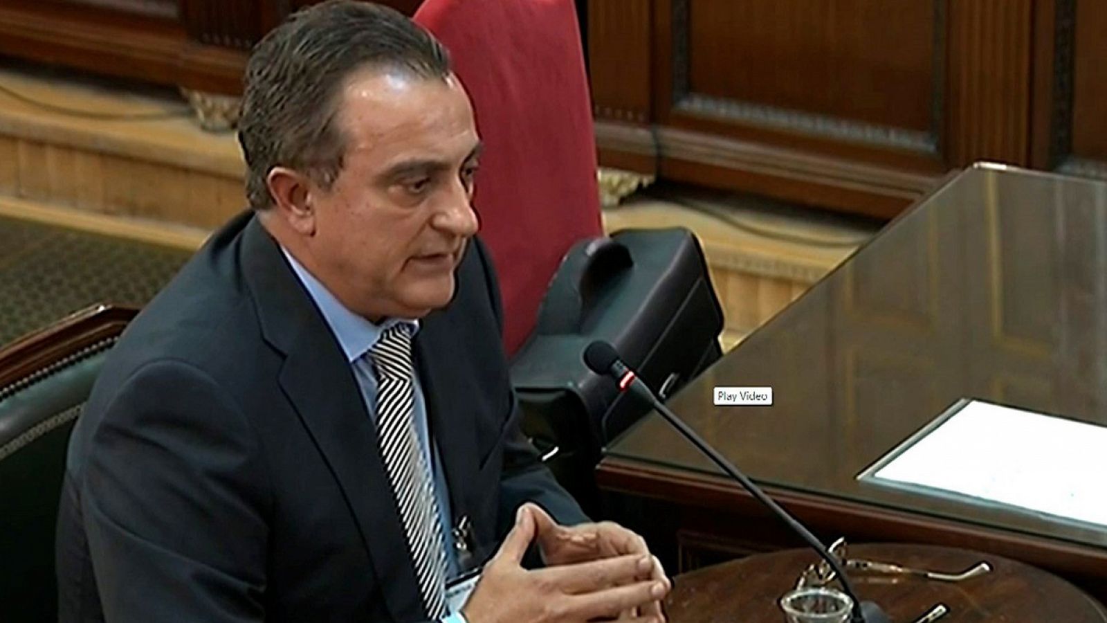 Captura de la señal del Tribunal Supremo con la intervención del comisario de los Mossos D'Esquadra Manel Castellvi, en el juicio del "procés". EFE/Tribunal Supremo