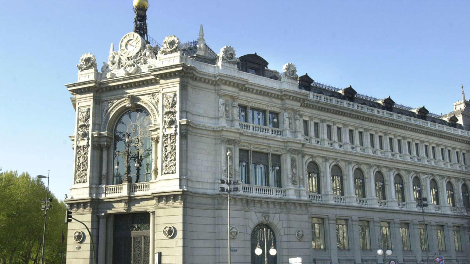 El Banco de España asegura que la economía sigue creciendo un 0,6%