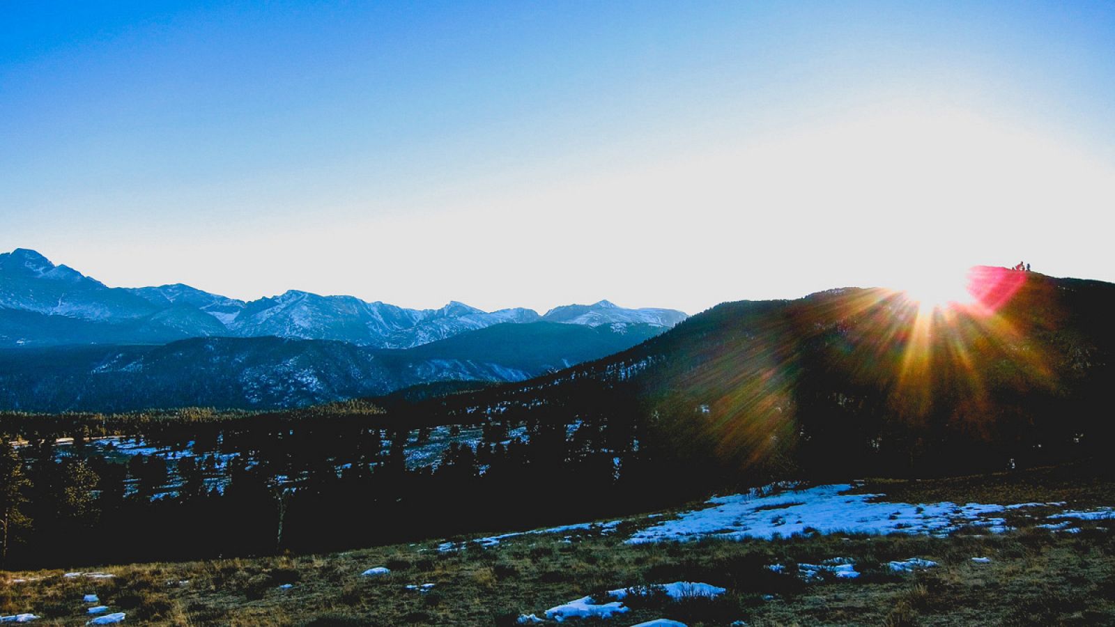 Un paisaje de alta montaña en Colorado, Estados Unidos