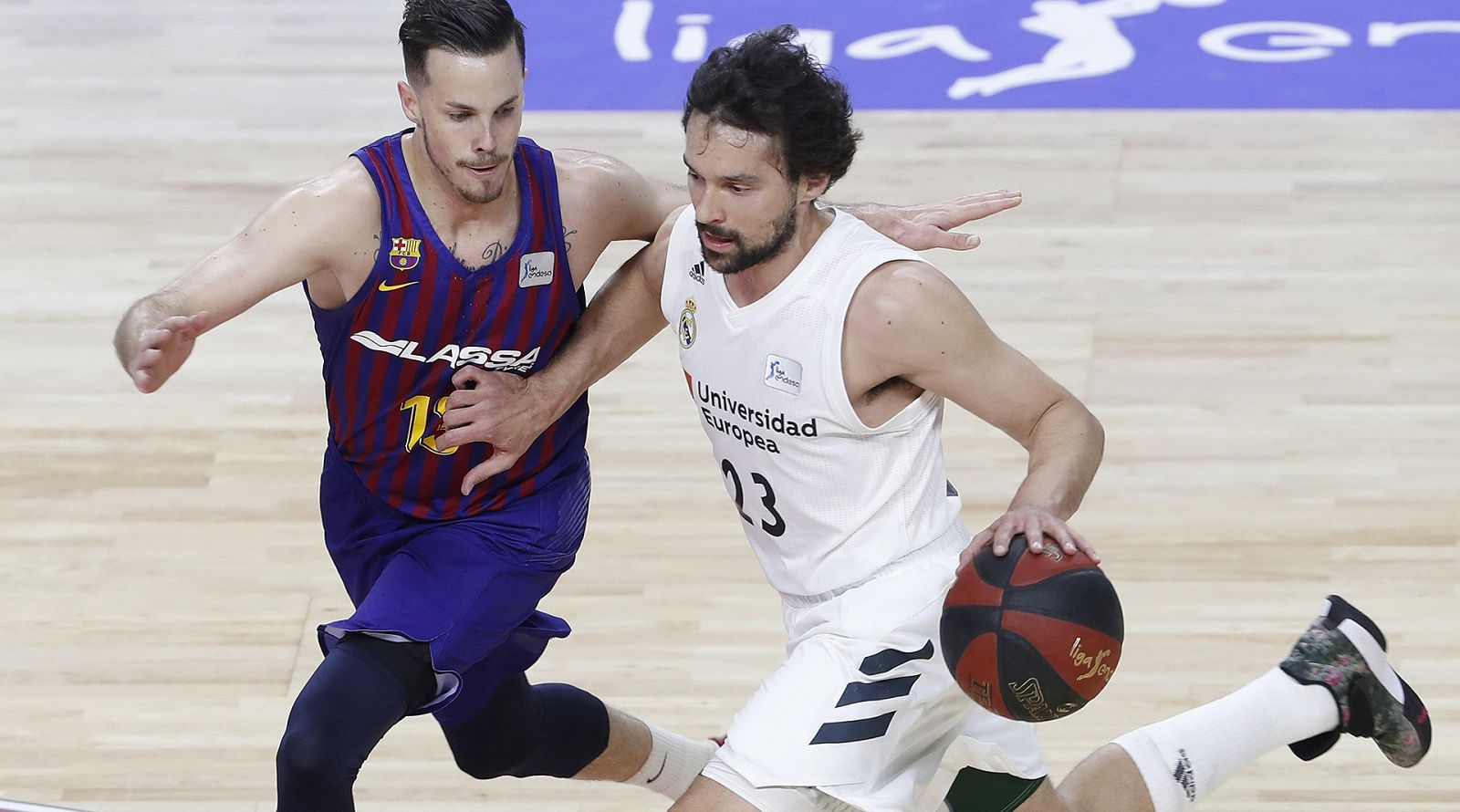 Llull y Heurtel, en un lance del partido.