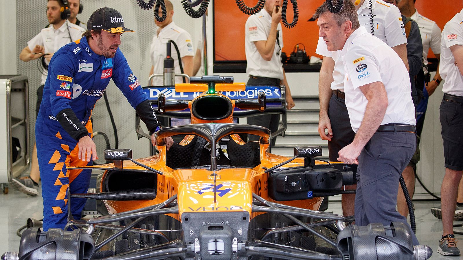 Fernando Alonso vuelve a pilotar el MacLaren en los test posteriores al GP de Bahrein