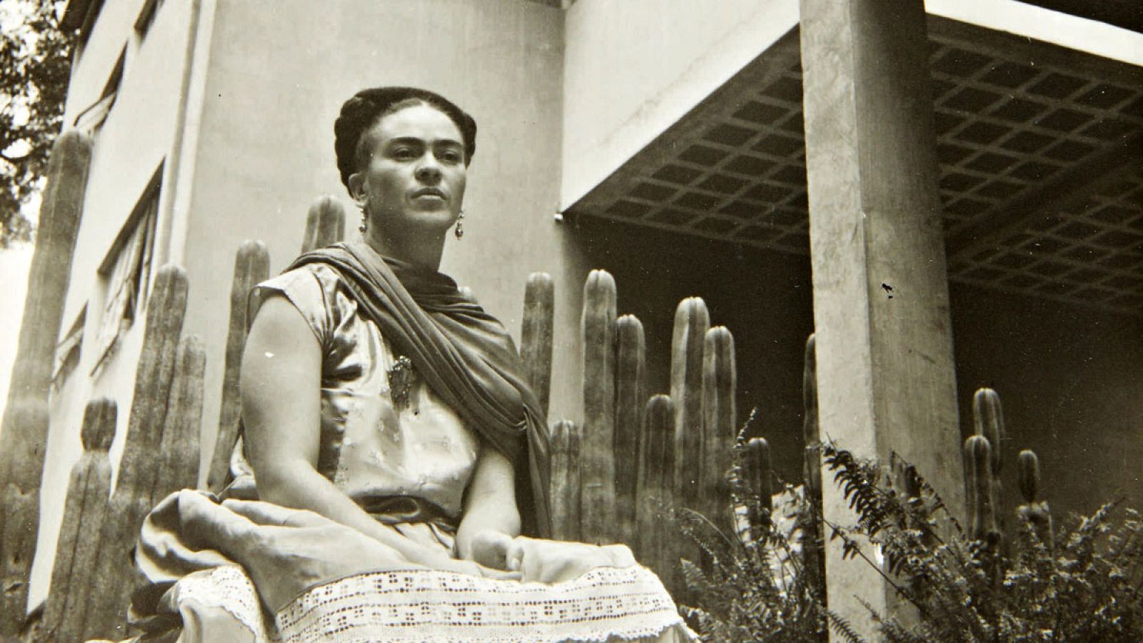Una de las fotografías subastadas, una instantánea tomada por el húngaro Nickolas Muray a la pintora mexicana Frida Kahlo.