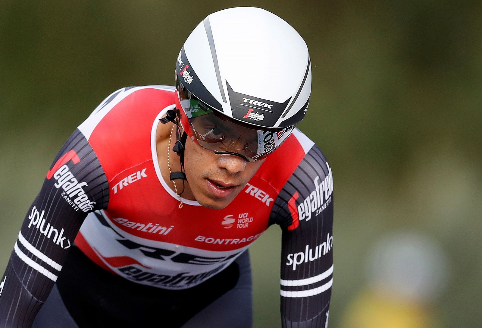 Imagen del ciclista colombiano Jarlinson Pantano, del equipo Trek Segafredo, durante la quinta etapa de la París Niza 2019.