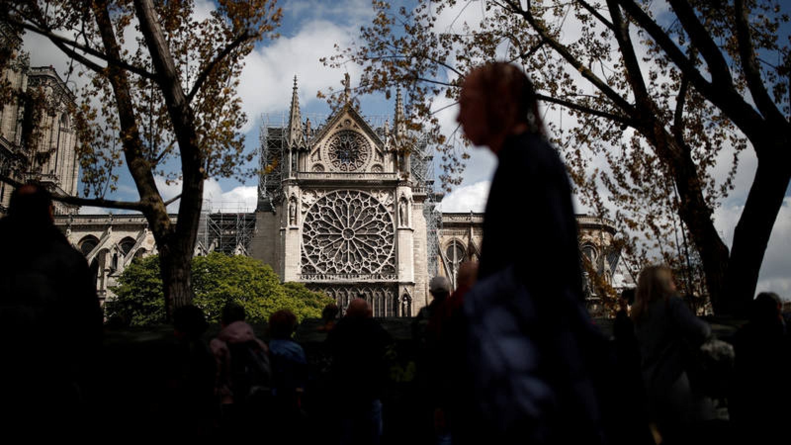 El Gobierno francés lanzará un concurso internacional de arquitectura para la reconstrucción de la aguja de Notre Dame