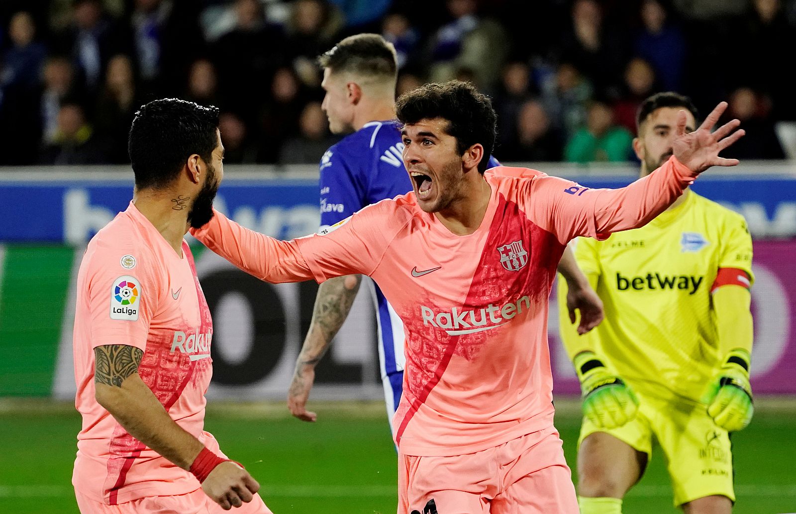 Aleñá celebra su gol