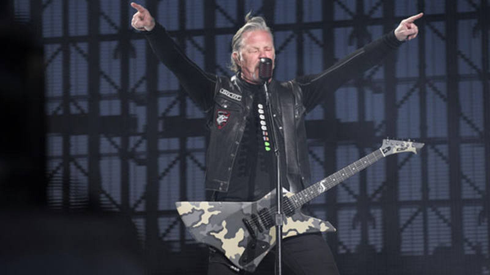 El vocalista de la banda estadounidense de heavy metal Metallica, James Hetfield, durante el concierto en Valdebebas, Madrid.