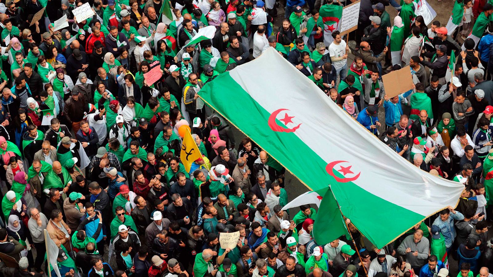 Manifestación contra el Gobierno este viernes en Argel