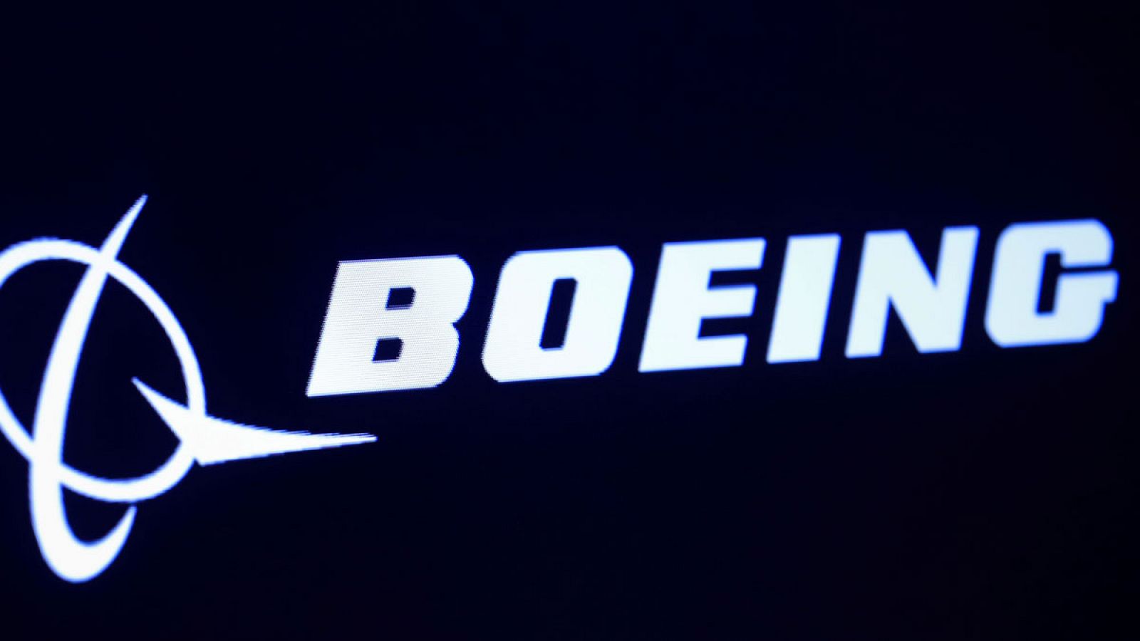 El logotipo de la empresa estadounidense Boeing.