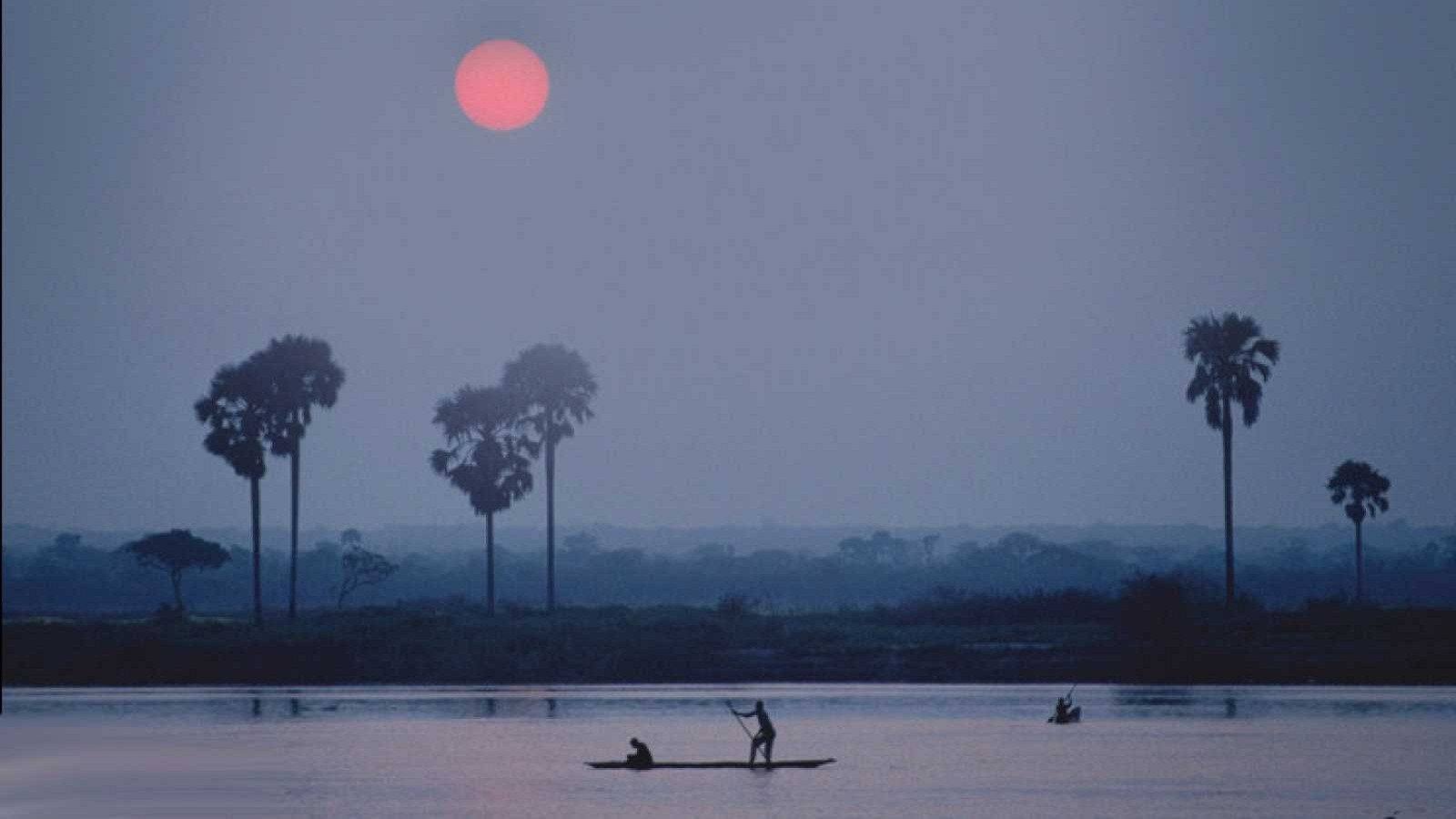 El libro 'Congo', de David Van Reybrouck, recorre la historia del país africano desde la época del esclavismo hasta la actualidad.