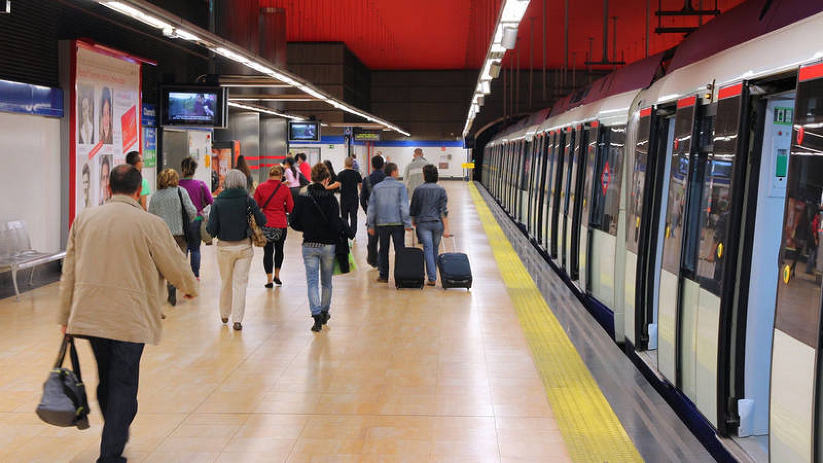 Huelga Metro Madrid: El lunes arrancan los paros de 24 horas en el Metro de  Madrid con un 61% de servicios mínimos
