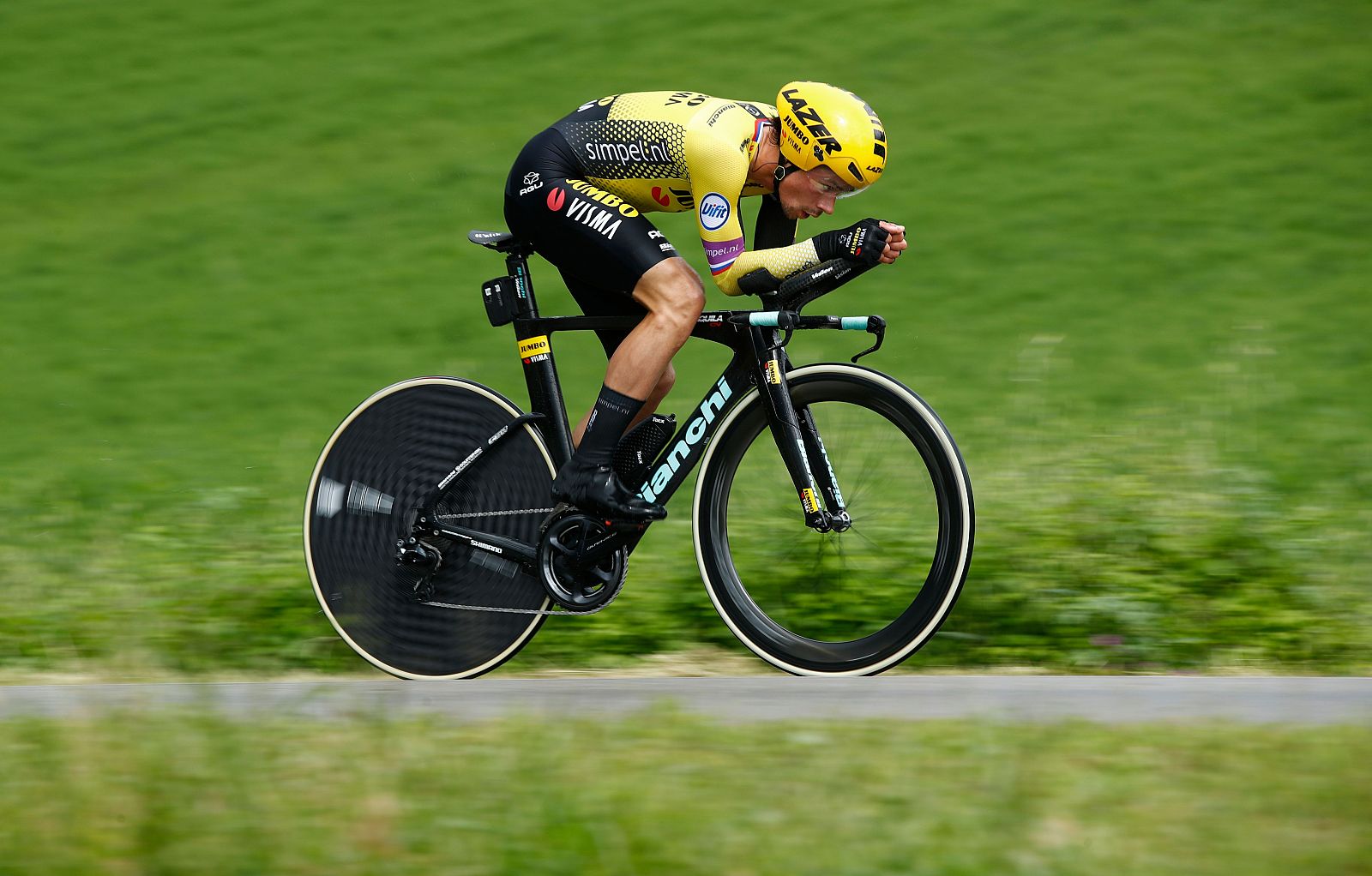 Imagen del esloveno Primoz Roglic durante la contrarreloj de la etapa 9 del Giro 2019.
