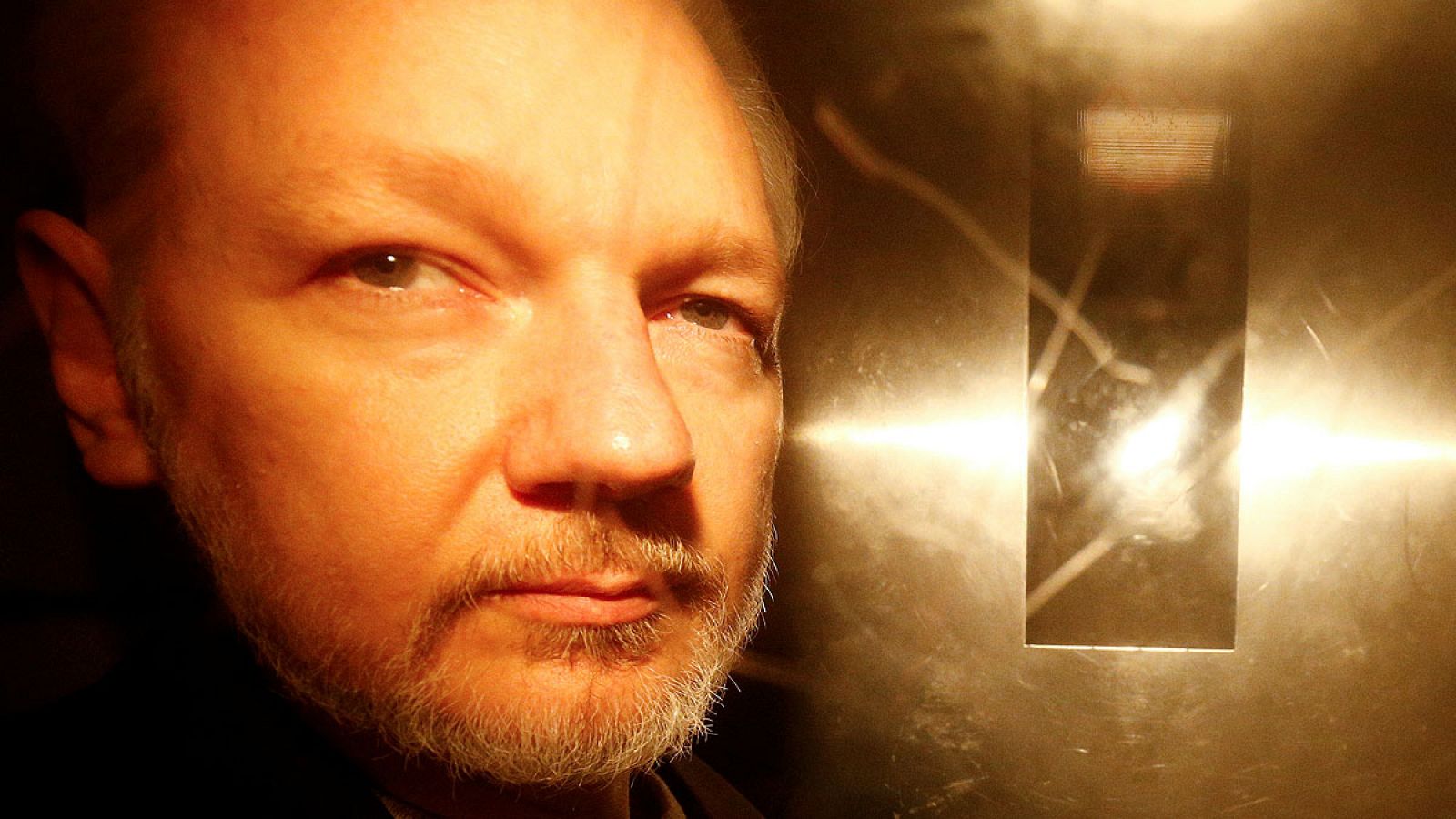 Assange, tras comparecer ante un tribunal británico el pasado 1 de mayo